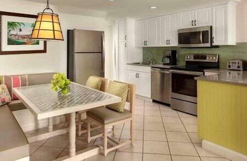 Truman Annex Resort | Sunset Harbor Resort & Spa, Hot Tub, Pool