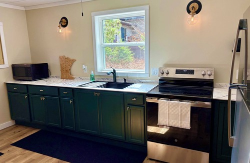 Remer Cabin | Sunset Haven- NEW- in tranquil Remer with AC, WiFi. Enjoy a peaceful getaway!