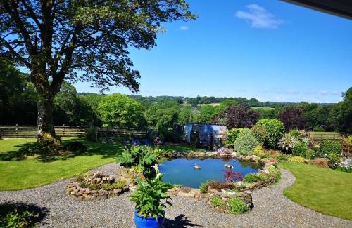 Llanfallteg House | Sunset Hideaway