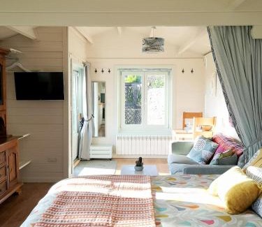 Llanfallteg House | Sunset Hideaway
