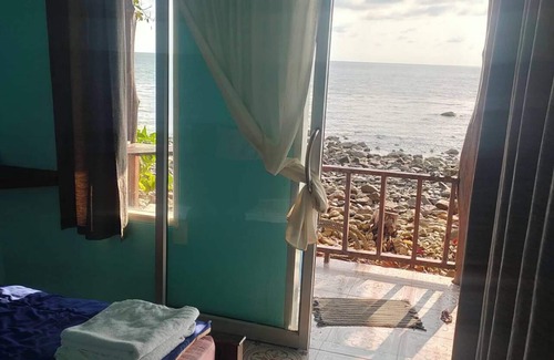 Bai Lan Resort | Sunset Hut