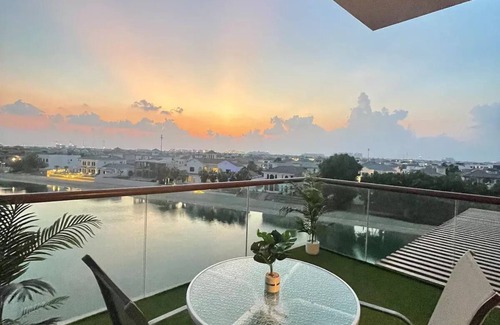 Deira Apartment | Sunset Lake Condo - RP Home