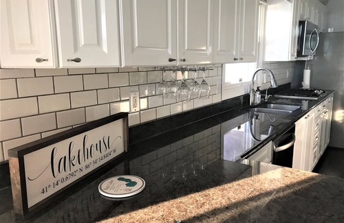 Bass Lake House | Sunset Lake Home-Hot Tub/Bikes/Paddle Board/Kayaks/Fires/Island Raft