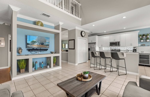 Sunset Lakes House | Sunset Lakeview Retreat – Heated Pool Near Disney! Kissimmee, FL