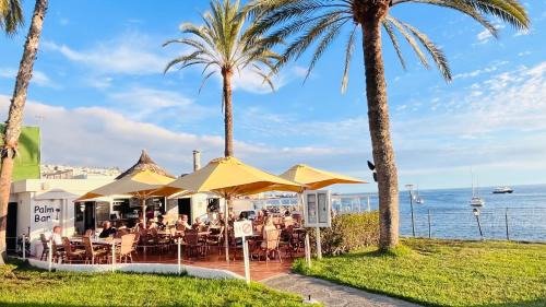 Balito Apartment | Sunset Ocean View by Aquamarina