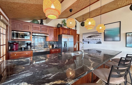 Pupukea House | Sunset Oceanfront Hale Kalea - Beach Cruisers!