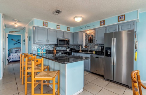 Silver Cay House | Sunset Point - Canal, boat dock, large bulkhead deck, walk to beaches!