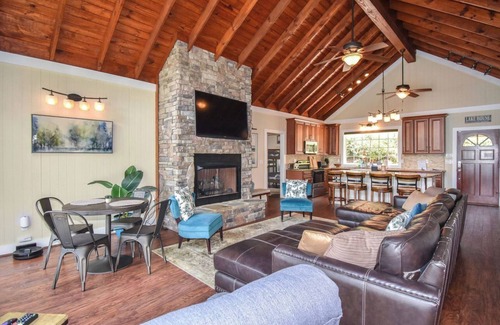 Jacksons' Gap House | Sunset Slough by Big Fish Real Estate Group at Lake Martin