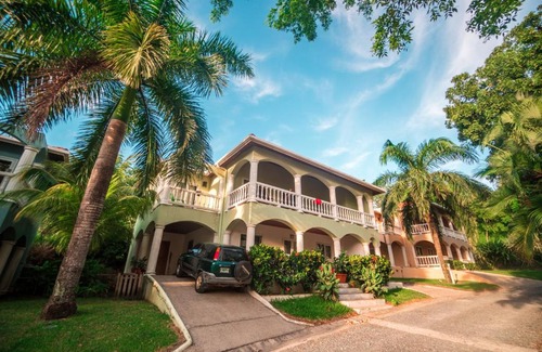 West End Villa | Sunset Villa 3D by Splash Inn