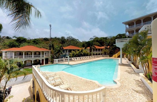 West End Villa | Sunset Villa 3D by Splash Inn