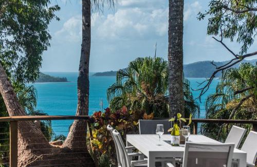Hamilton Island Apartment | Sunset Waters 12 on Hamilton Island by HamoRent