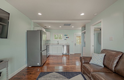 Fort Morgan House | Sunsets and Relaxation await - Spot of Sun Bay Cottage