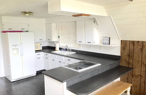 Leesburg House | Sunsets on Little Tippy Lake