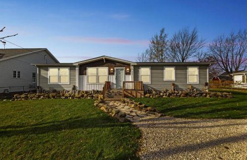 Port Clinton House | Sunsets & Serenity- Port Clinton Waterfront Stay home