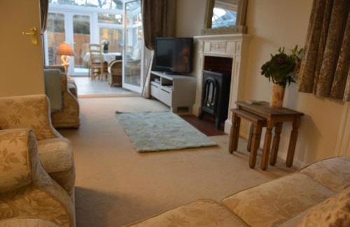 Layer Marney Apartment | Sunshine Corner