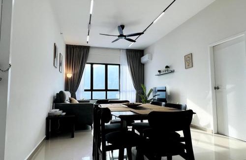 Melayu Apartment | Sunshine Residence Kekloksi View 2R 4pax
