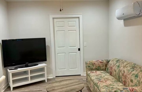 Apex House | Sunshine’s Crashpad mini barn!