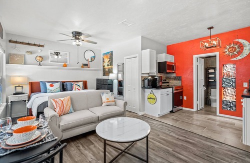 Bradenton Villa | Sunswept Villa 4-riverwalk/park front w/pool, near AMI beaches - pet friendly!