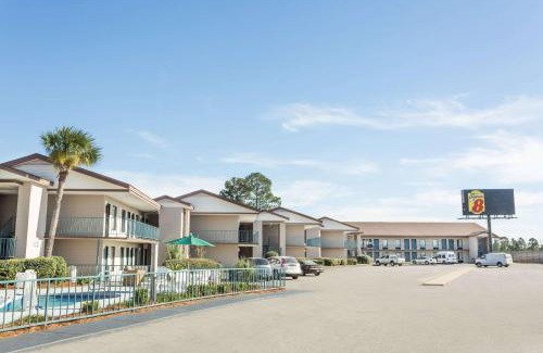 Adel Hotel | Super 8 by Wyndham Adel GA I-75