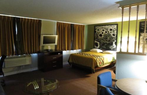 Ankeny Hotel | Super 8 by Wyndham Ankeny/Des Moines Area