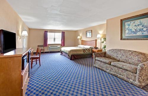 South Arlington Hotel | Super 8 by Wyndham Arlington Near AT&T Stadium