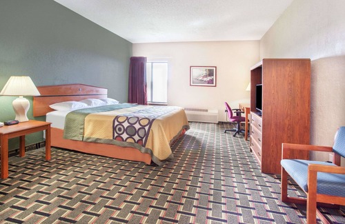 Atchison Hotel | Super 8 by Wyndham Atchison
