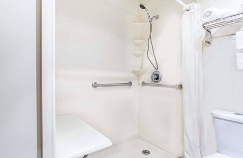 Atchison Hotel | Super 8 by Wyndham Atchison