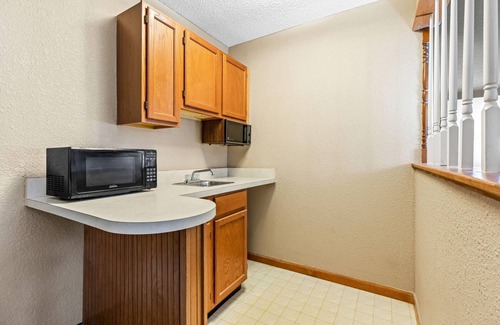 Athens Hotel | Super 8 by Wyndham Athens