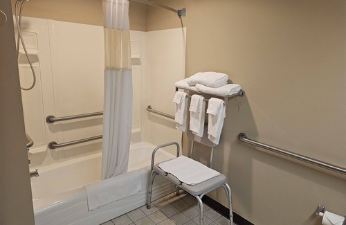 Ava Hotel | Super 8 by Wyndham Ava