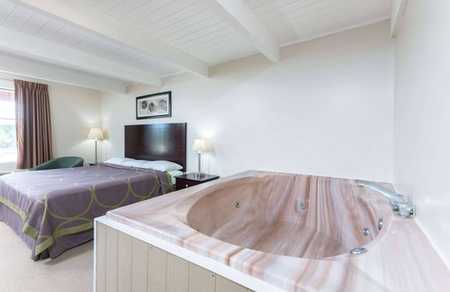 Homewood Hotel | Super 8 by Wyndham Beaver Falls