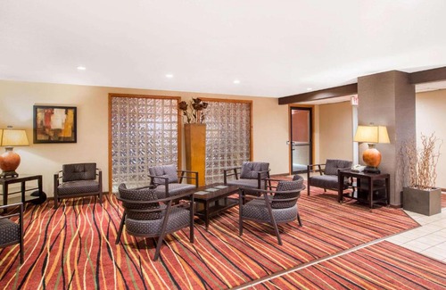 Brookings Hotel | Super 8 by Wyndham Brookings