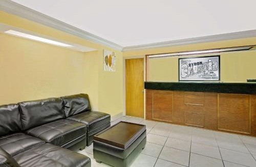 Byron Hotel | Super 8 by Wyndham Byron/South Macon