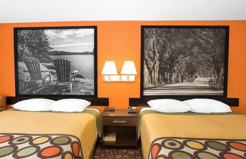 Clive Hotel | Super 8 by Wyndham Clive IA