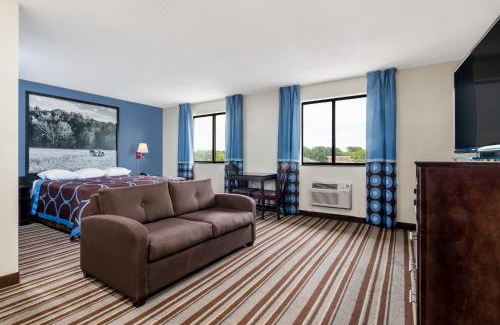 Columbus Hotel | Super 8 by Wyndham Columbus Edinburgh