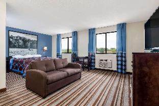 Columbus Hotel | Super 8 by Wyndham Columbus Edinburgh