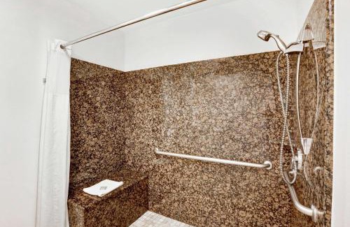 Cypress Hotel | Super 8 by Wyndham Cypress Buena Park Area