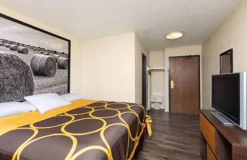 Dodge City Hotel | Super 8 by Wyndham Dodge City