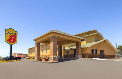 Dodge City Hotel | Super 8 by Wyndham Dodge City