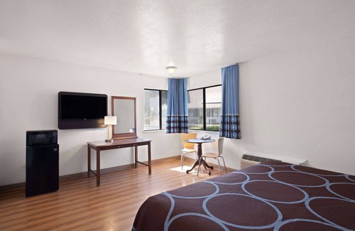 Dunnigan Hotel | Super 8 by Wyndham Dunnigan