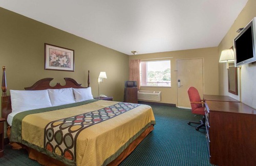 Durham Hotel | Super 8 by Wyndham Durham/University Area NC