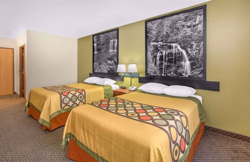 Galva Hotel | Super 8 by Wyndham Galva