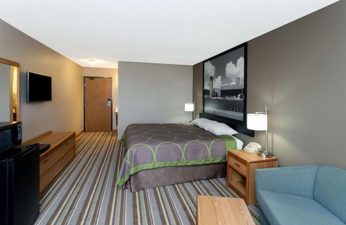 Gilman Hotel | Super 8 by Wyndham Gilman