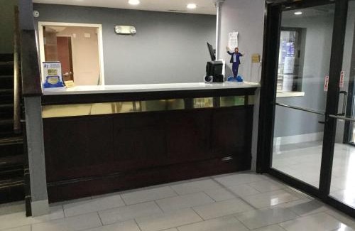 Greer Hotel | Super 8 by Wyndham Greer/Spartanburg Area