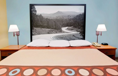 Hazen Hotel | Super 8 by Wyndham Hazen