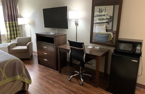 Hernando Hotel | Super 8 by Wyndham Hernando