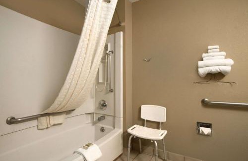 Homewood Hotel | Super 8 by Wyndham Homewood Birmingham Area