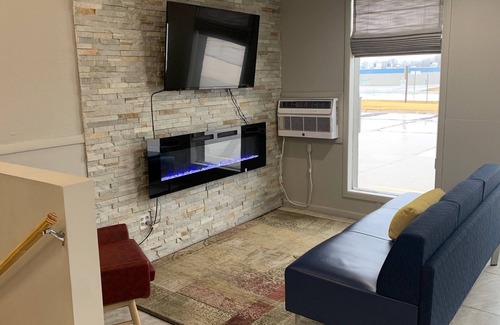 Kirksville Hotel | Super 8 by Wyndham Kirksville-University Area