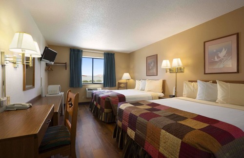 East Las Vegas Hotel | Super 8 by Wyndham Las Vegas
