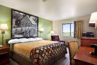 Macon Hotel | Super 8 by Wyndham Macon