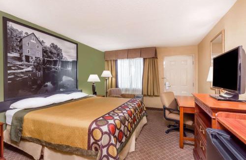 Macon Hotel | Super 8 by Wyndham Macon West